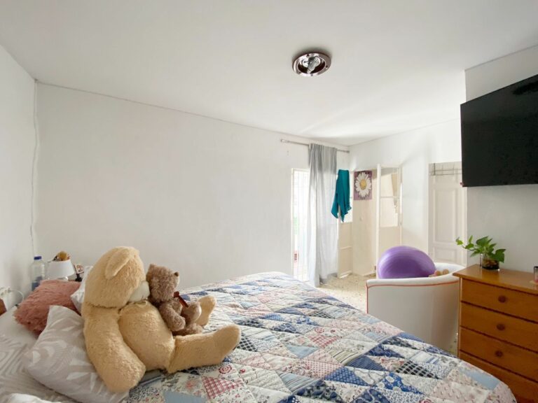 aee46e000dd3b1e57b3615ed48dac339 - 13