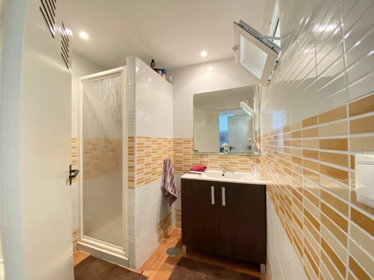 aee46e000dd3b1e57b3615ed48dac339 - 8