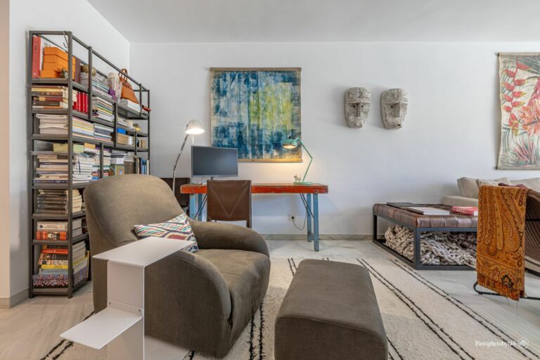 b2d9a91a76eb5ee46b130d8b8a8d5f27 - 13