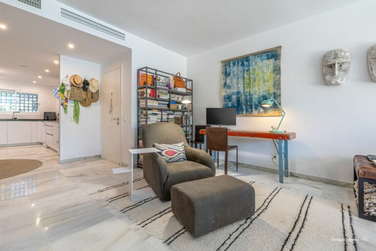 b2d9a91a76eb5ee46b130d8b8a8d5f27 - 14