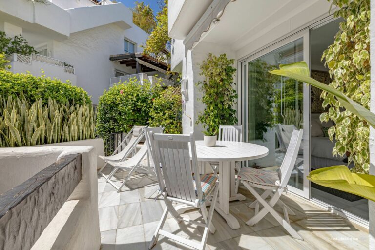 b2d9a91a76eb5ee46b130d8b8a8d5f27 - 9