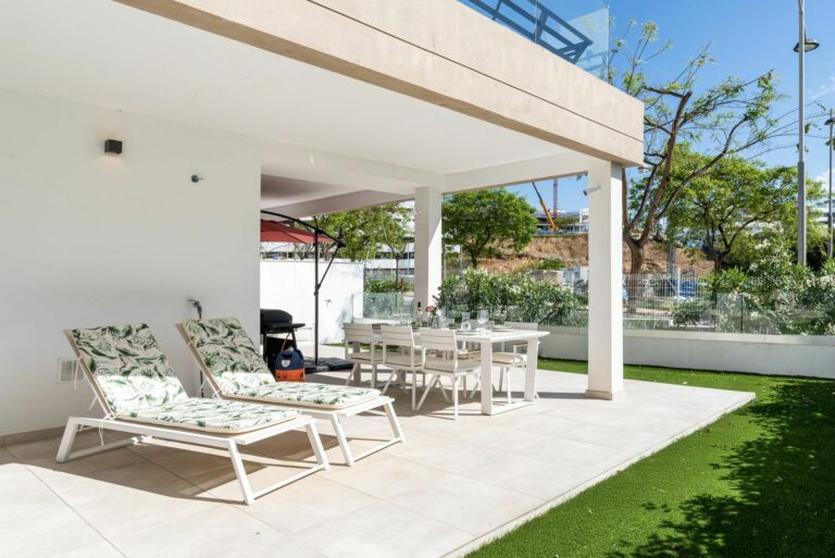 b495dd00644ee227bd6b43da77f8956a - 13