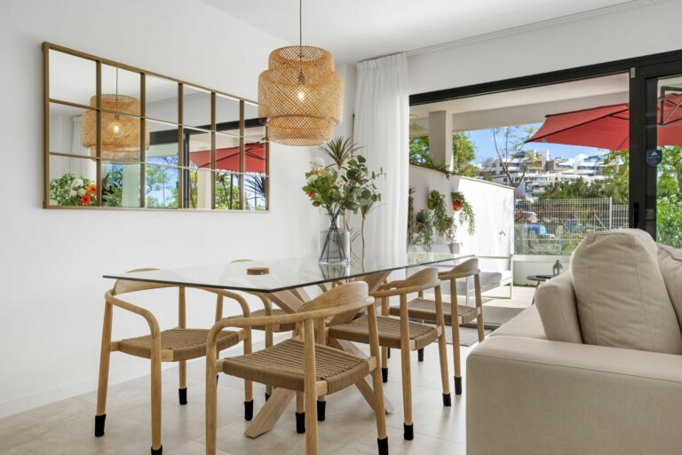 b495dd00644ee227bd6b43da77f8956a - 4