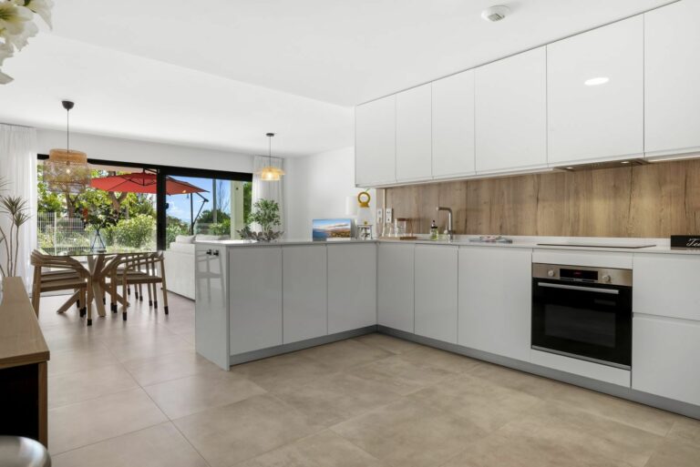 b495dd00644ee227bd6b43da77f8956a - 8