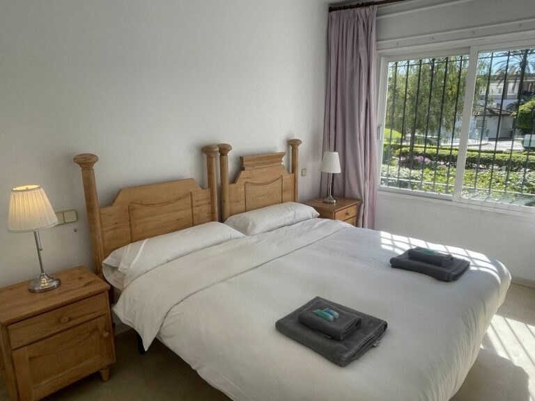 b82704c55e6ce16dc5d6f8396321d0ef - 6