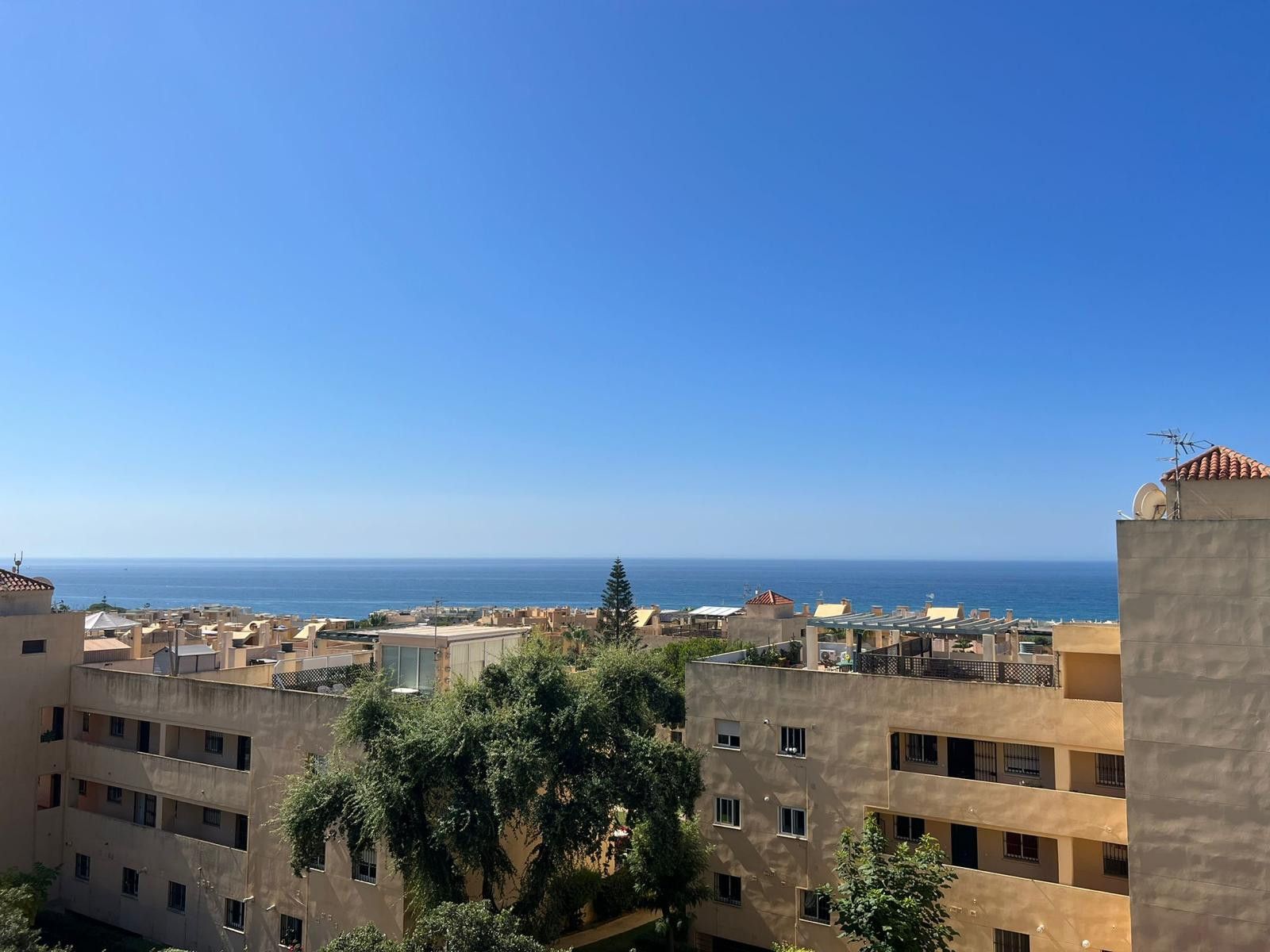 b896ac9f25b14ea6e59150239a58a1c4 - 16