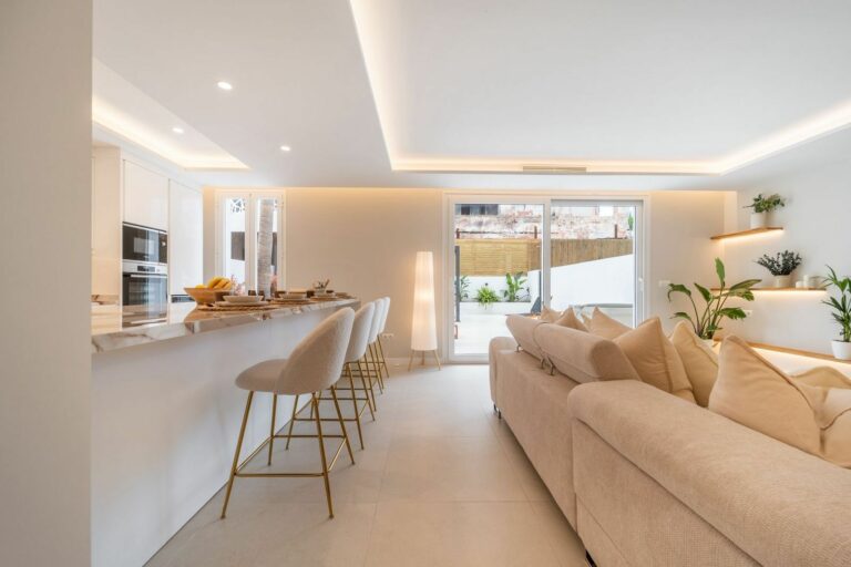 b98138ef80932be4a8f3c30a1c3827c1 - 13