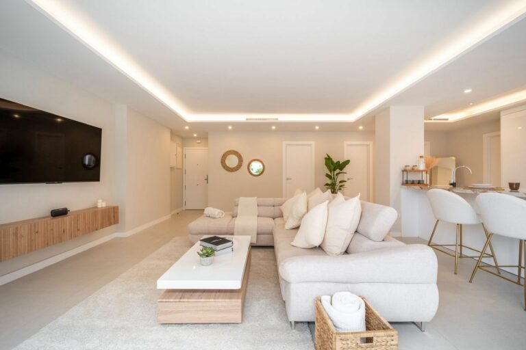 b98138ef80932be4a8f3c30a1c3827c1 - 14