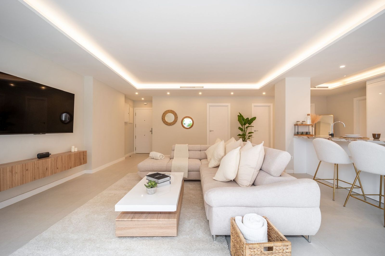 b98138ef80932be4a8f3c30a1c3827c1 - 14