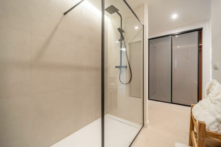 b98138ef80932be4a8f3c30a1c3827c1 - 15