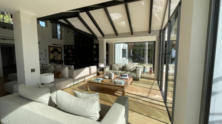 b9b22a974e27fb2d4a4064627c1de79e - 7