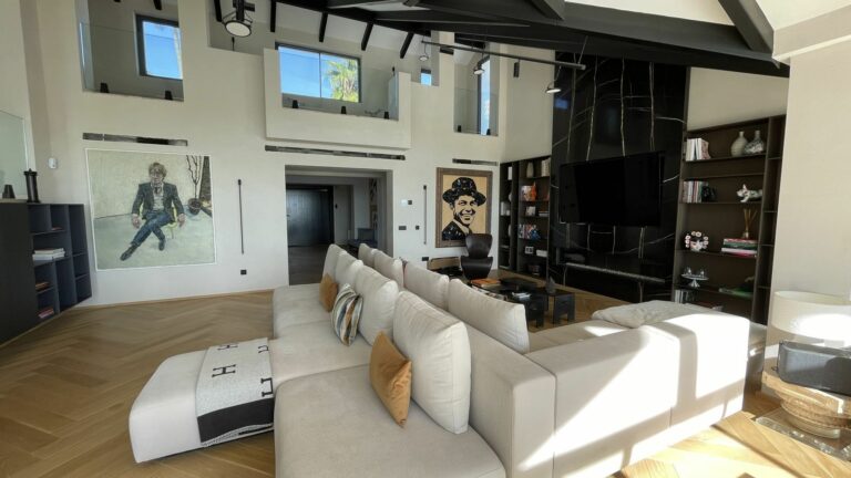 b9b22a974e27fb2d4a4064627c1de79e - 8