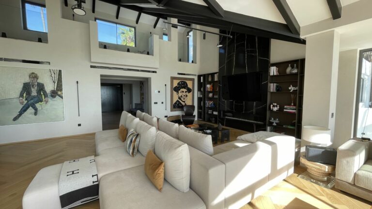 b9b22a974e27fb2d4a4064627c1de79e - 9