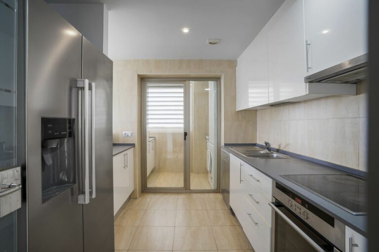 ba4b63d4b8d9327feee68463a26e6e90 - 8