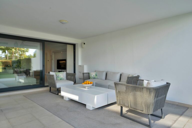 bbaaaaed738d9b725ee53cbc29b672b1 - 8