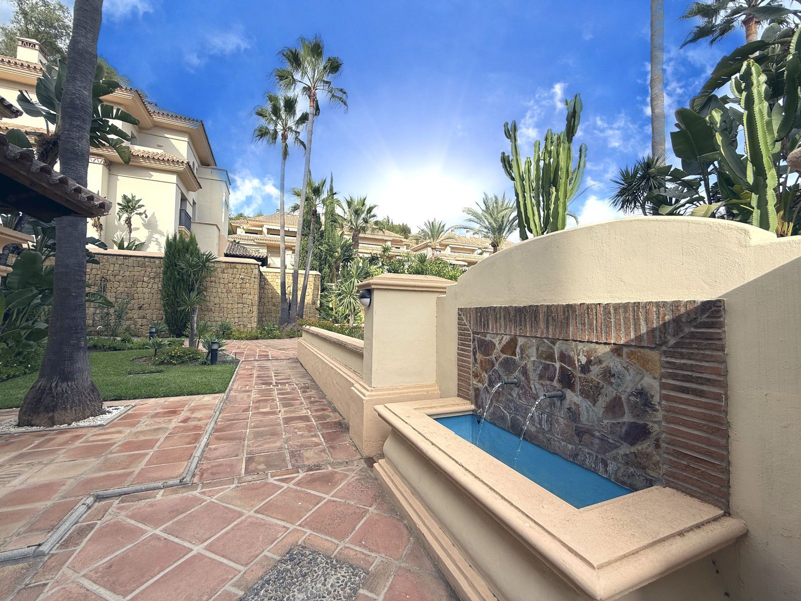 bbae08012f5a5a4249fc256e86c267be - 3