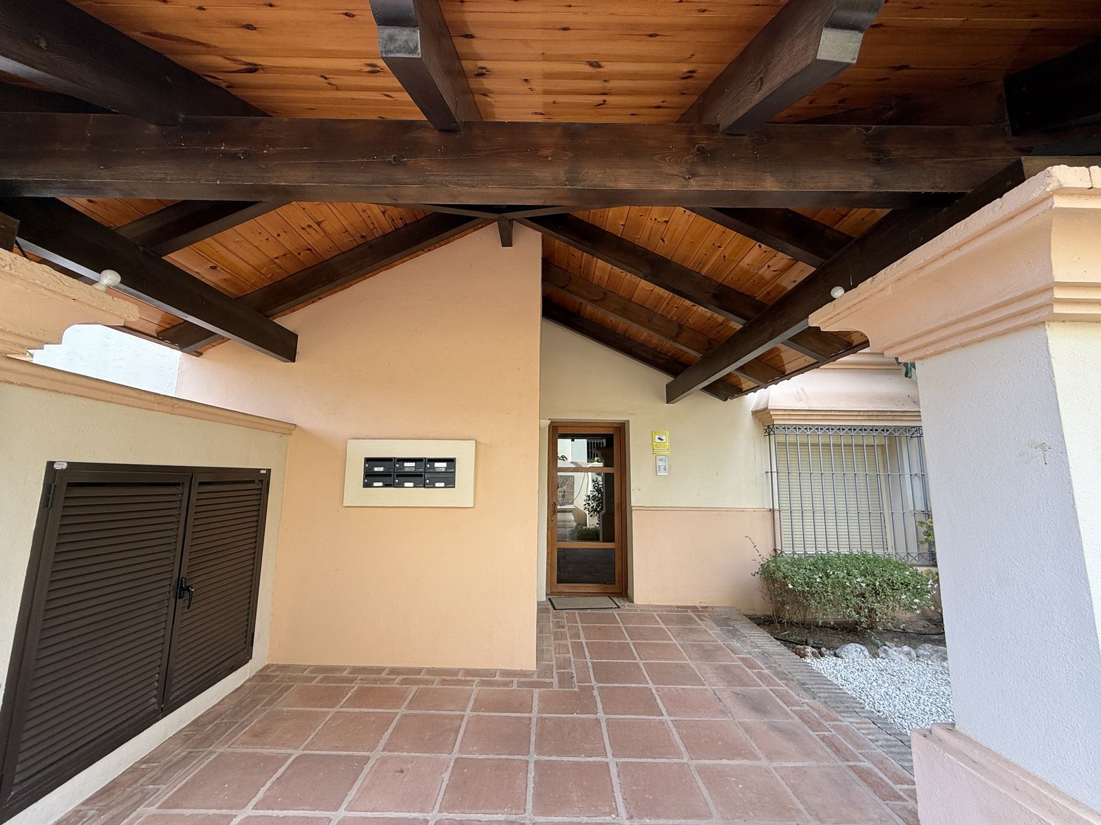 bbae08012f5a5a4249fc256e86c267be - 4