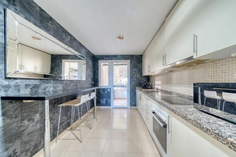 bbb623fb4c7e5828913dfd2ba64e307b - 7