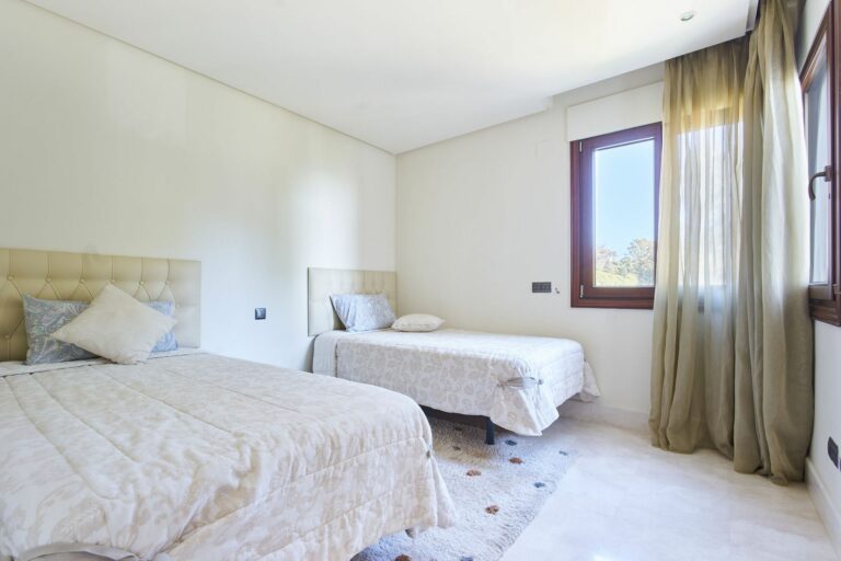 bc11d156d441d4727e27007915e43189 - 12