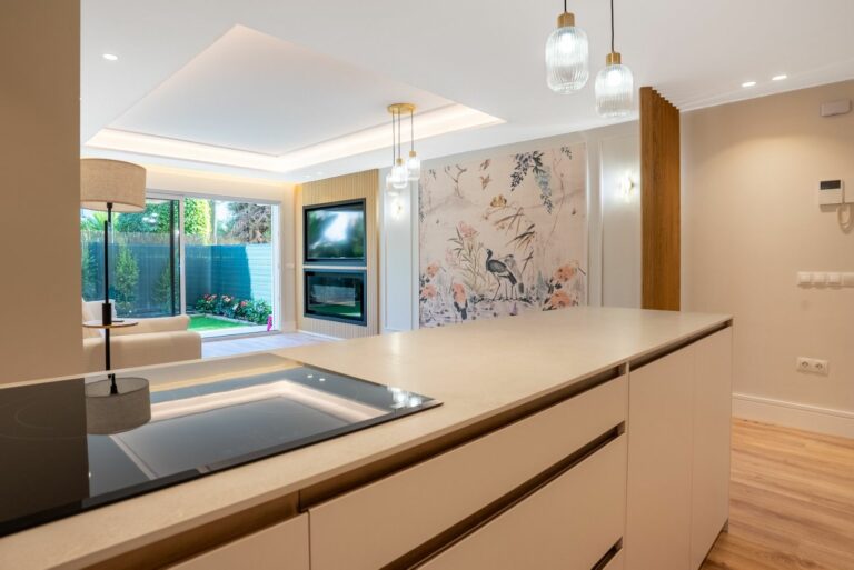 bdda2095010fe29e2d285097fac72696 - 11