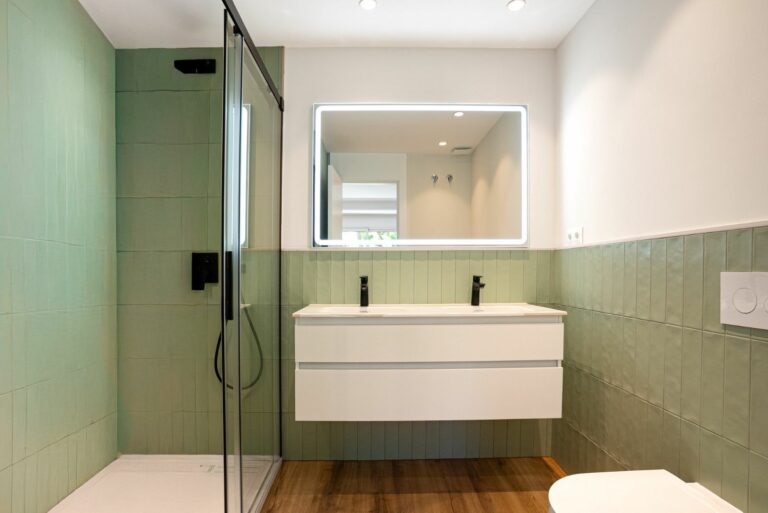 bdda2095010fe29e2d285097fac72696 - 15