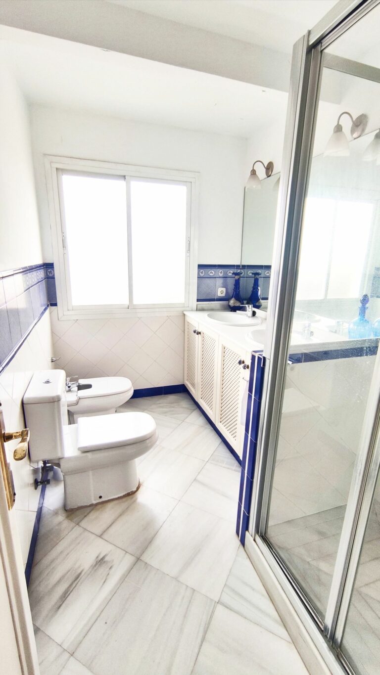 be27a48efbad44a56acd554cd38f6a40 - 3