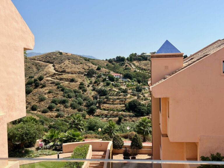 be98dc4c2ed3ece70d050c0f52ff288c - 13