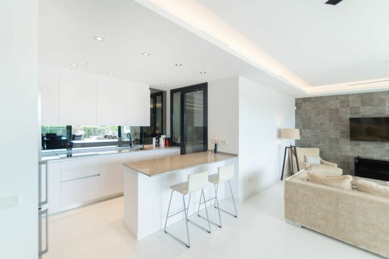 bf4a140dd3e464322188516360af32fa - 13