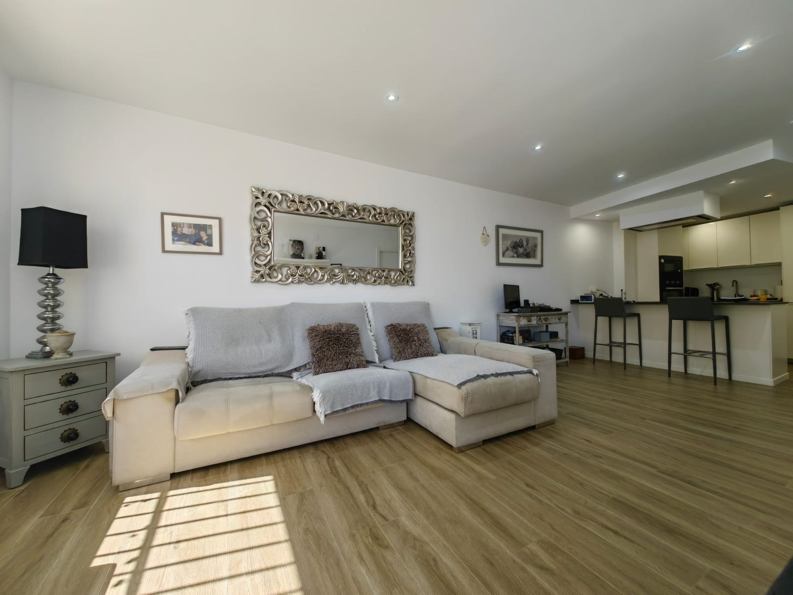 c06b2b87d7d95287140b81993f1af47d - 3