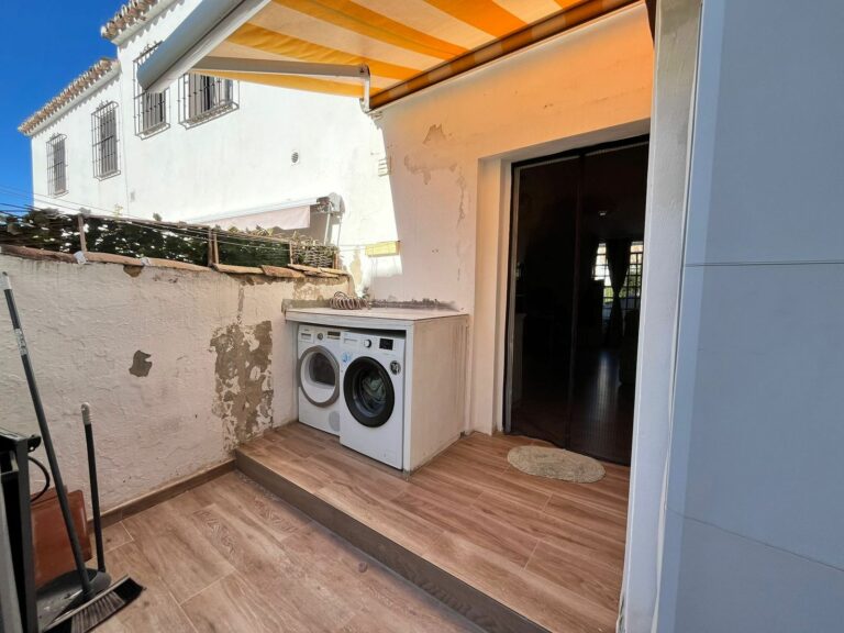 c14186540b0a8d7c2b1e76ebb8207f94 - 14