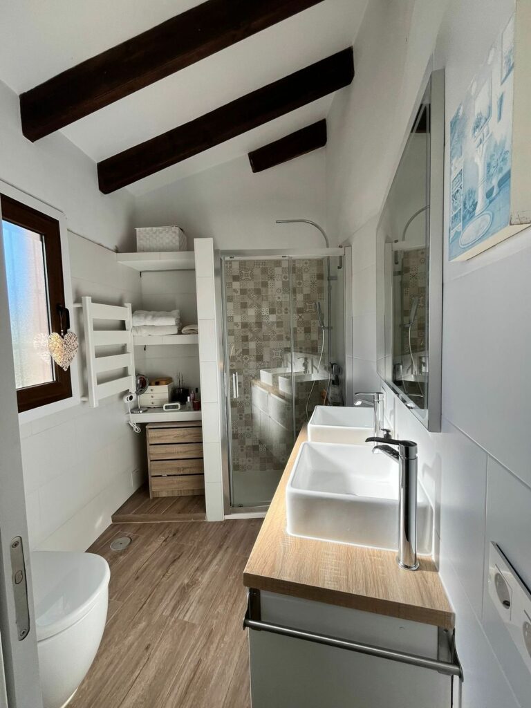 c14186540b0a8d7c2b1e76ebb8207f94 - 16