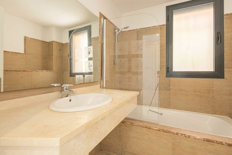 c214cb4ca3730404b8546a488b03d961 - 13