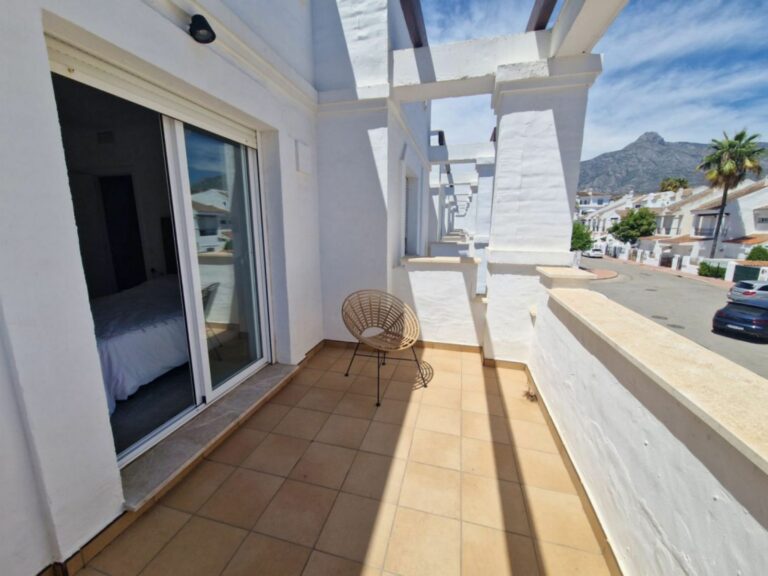 c2b1dca702c5999ff9be91e75739b4a5 - 16