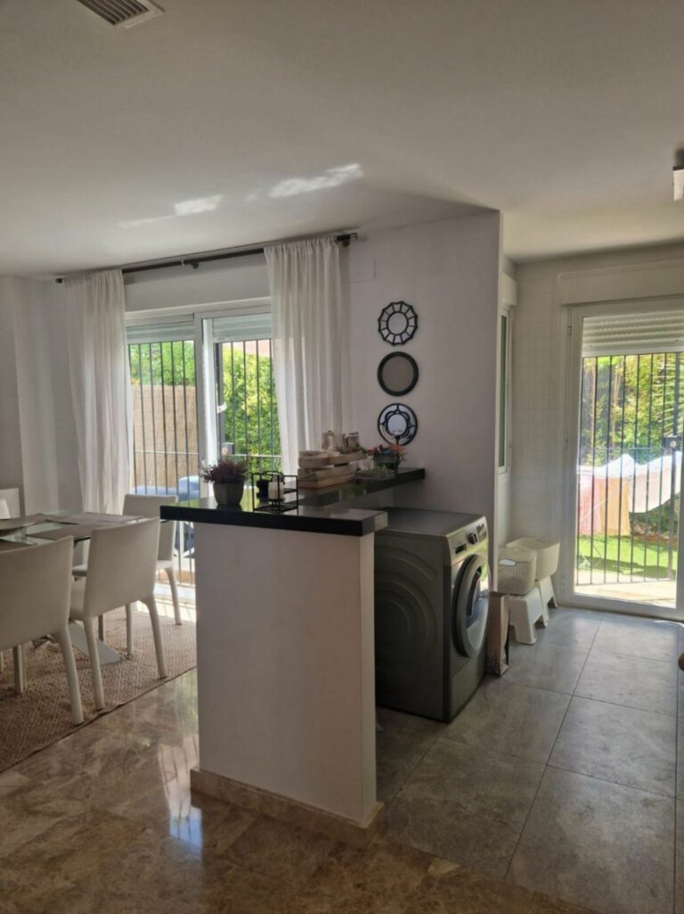 c2b1dca702c5999ff9be91e75739b4a5 - 4