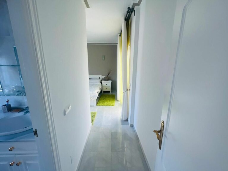 c40a32bafe661dae846a03282d708c99 - 12