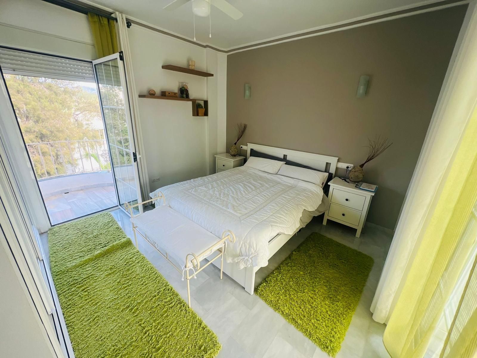 c40a32bafe661dae846a03282d708c99 - 13