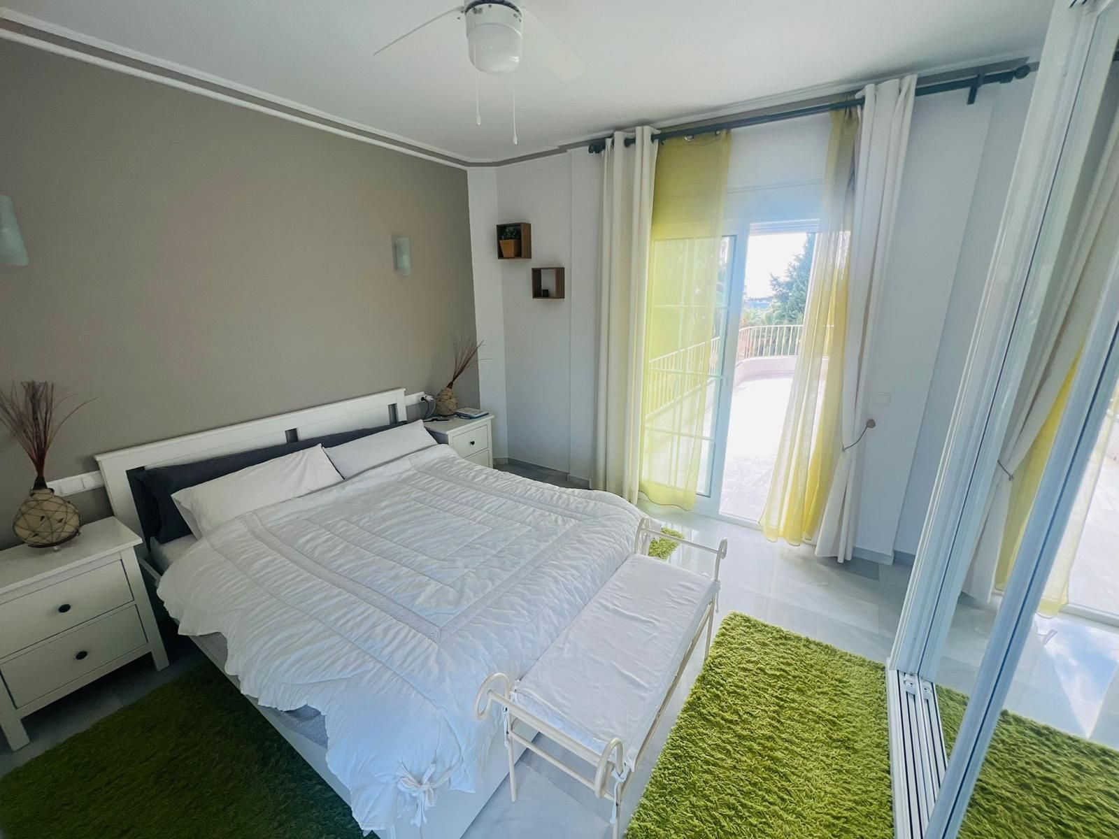 c40a32bafe661dae846a03282d708c99 - 14