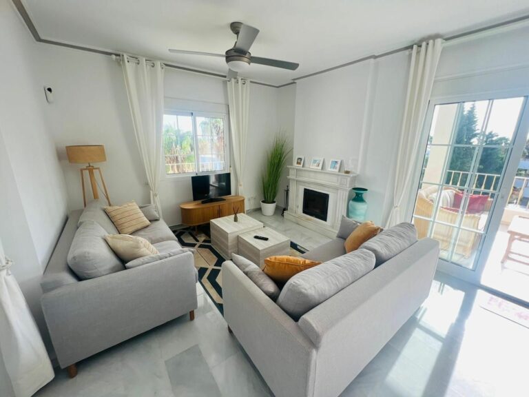 c40a32bafe661dae846a03282d708c99 - 5