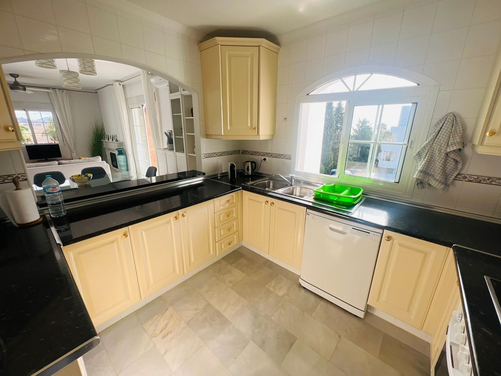 c40a32bafe661dae846a03282d708c99 - 7