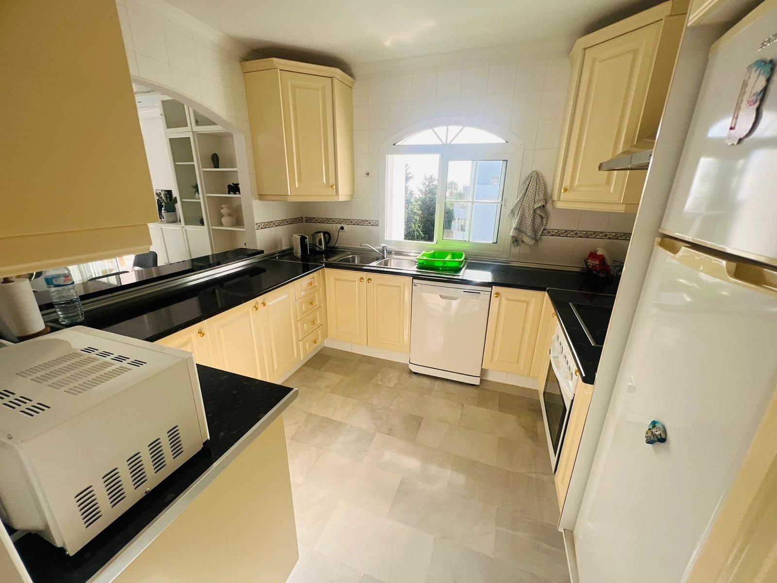 c40a32bafe661dae846a03282d708c99 - 8