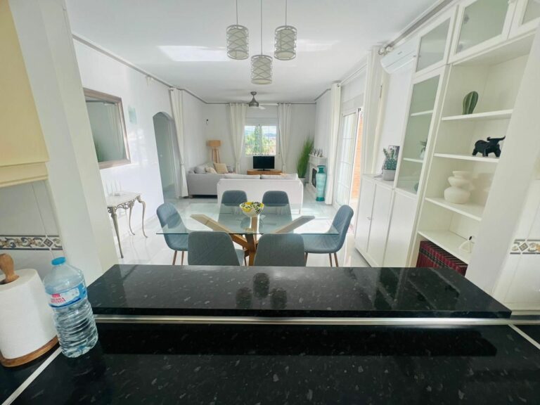 c40a32bafe661dae846a03282d708c99 - 9