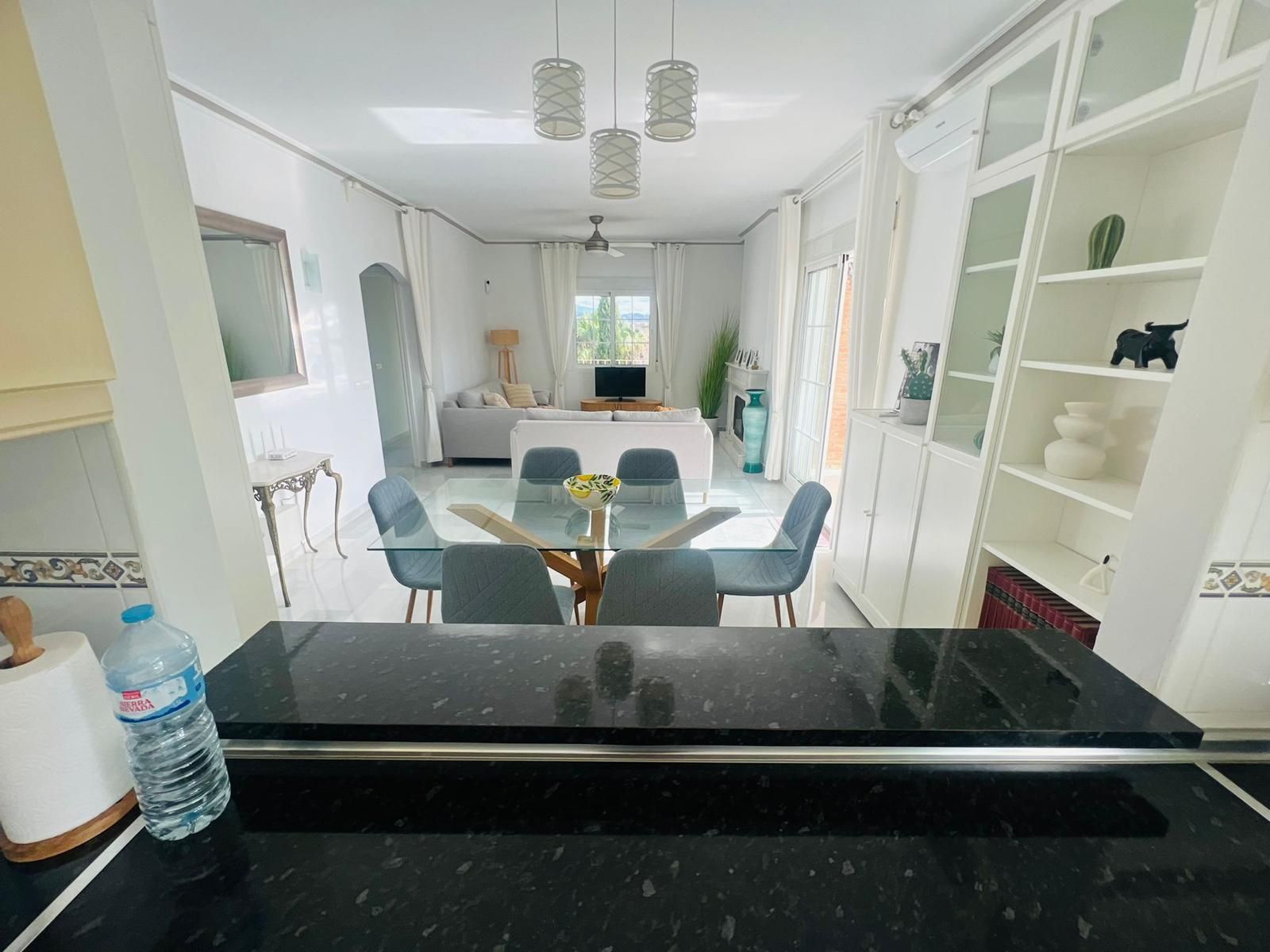 c40a32bafe661dae846a03282d708c99 - 9