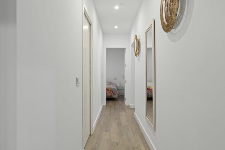 c43c5a82fb64ec2706bcb645dd85a5f9 - 16