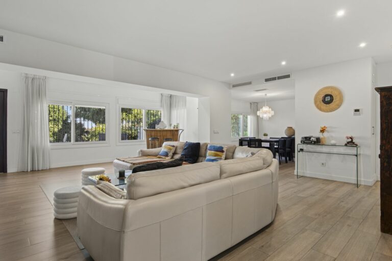 c43c5a82fb64ec2706bcb645dd85a5f9 - 6