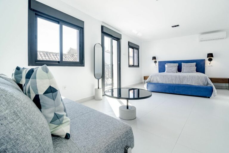 c47a43d1ced383eea74f12b95488dff1 - 12