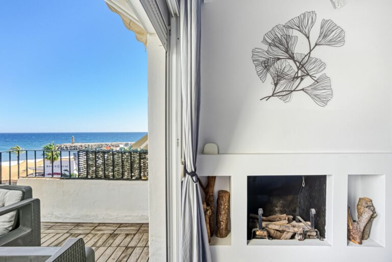 c5c0a30d07d7493d8398882c6f35df9b - 3