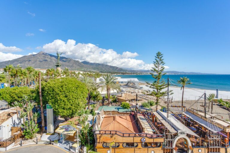 c5c0a30d07d7493d8398882c6f35df9b - 6