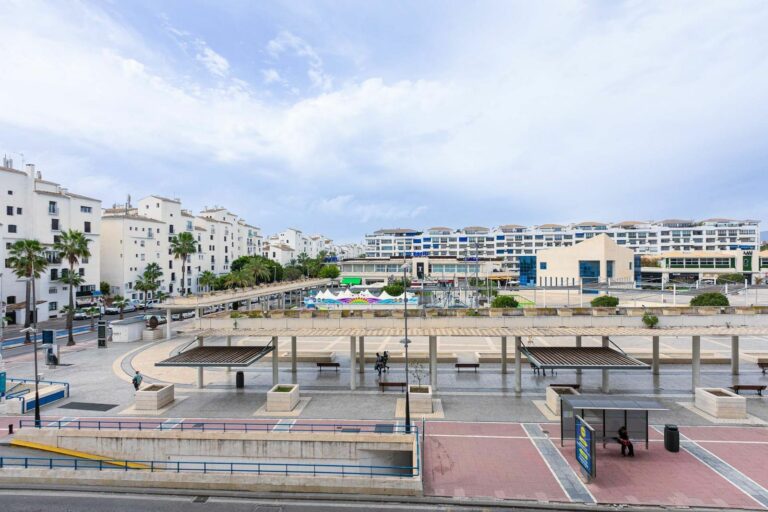 c61ec2f9a8b62cfe64b17a56d0ff6a6d - 14