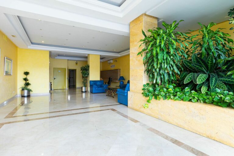 c61ec2f9a8b62cfe64b17a56d0ff6a6d - 2