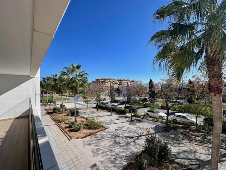 c799701ab59eca3fe091c940278c9d5d - 14